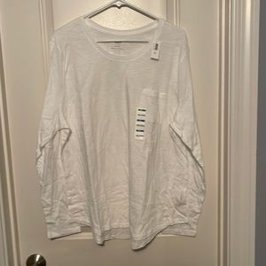 White long sleeve tee
